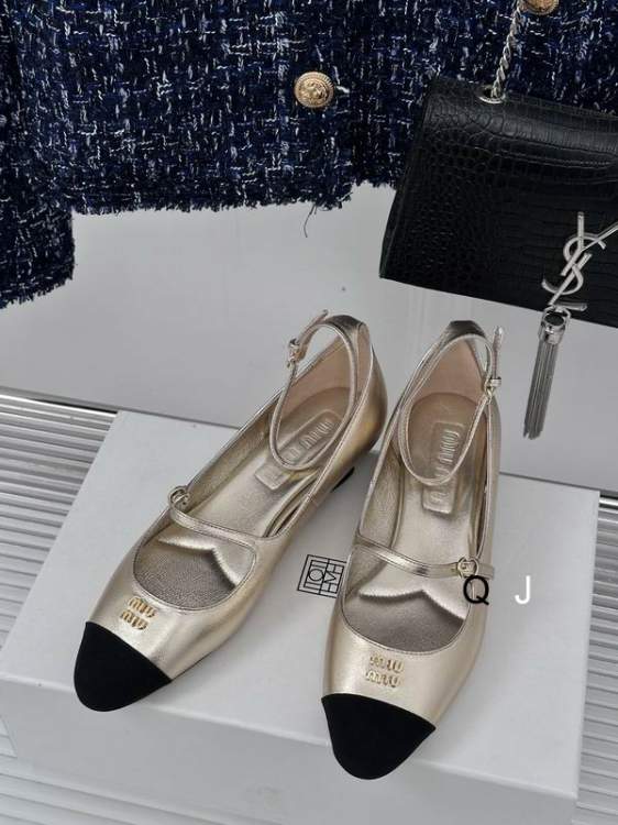Picture of Miumiu Shoes _SKUMiuMiusz35-40317993.5CM2CXJ1202